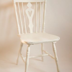 Krzesło PRL z serduszkiem