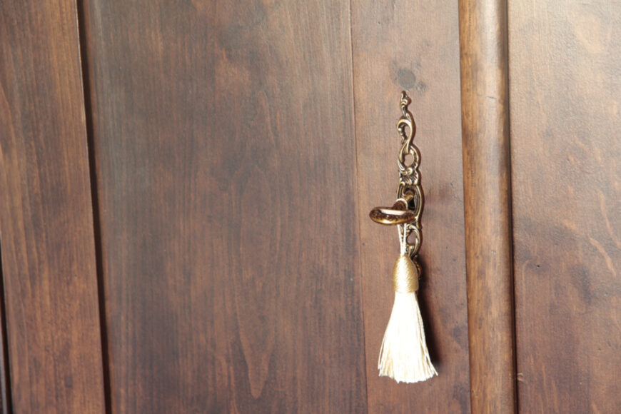 Renowacja starej szafy